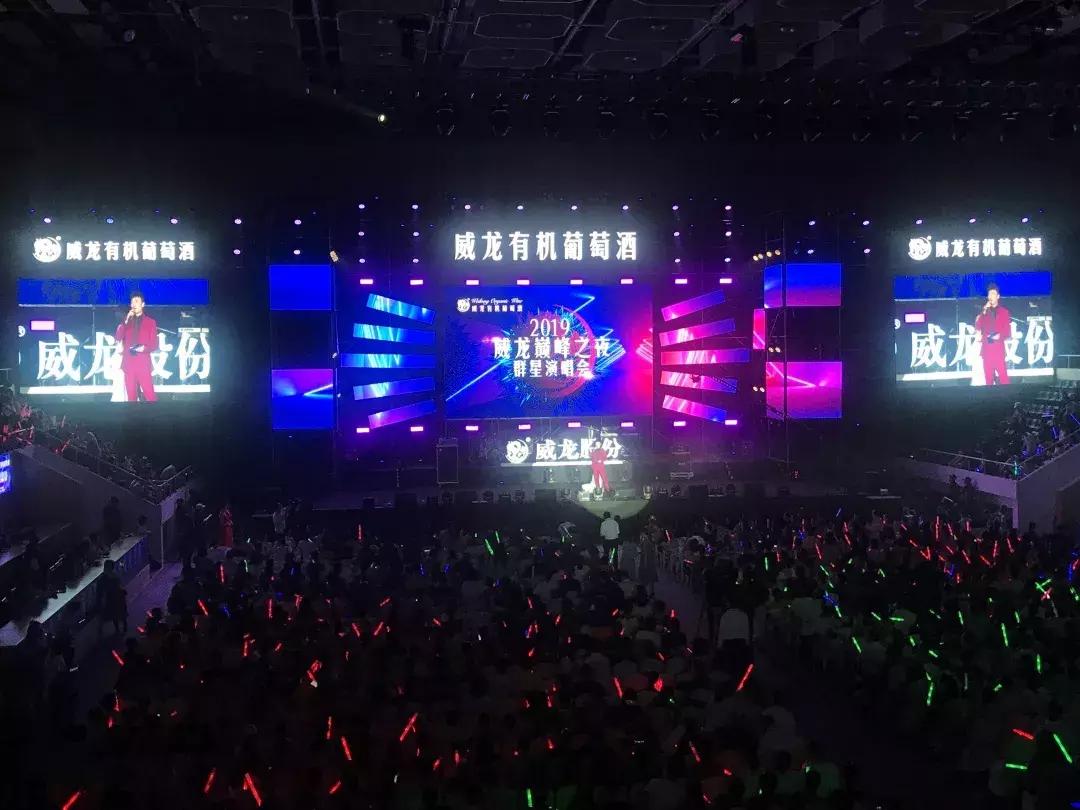 宁波有什么烟好抽点啊`,宁波本地香烟选择有限,常见的大众口粮以浙江中烟出品的利群系列为主,比如利群(新版)、利群(红)、利群(软蓝)等,价位覆盖十几到二十几元,普遍反映比较顺口。外地烟在宁波也能买到,像南京、黄鹤楼、云烟等。不过口味因人而异,建议先买小包试抽。 宁波有什么烟好抽点啊`,宁波本地香烟选择有限,常见的大众口粮以浙江中烟出品的利群系列为主,比如利群(新版)、利群(红)、利群(软蓝)等,价位覆盖十几到二十几元,普遍反映比较顺口。外地烟在宁波也能买到,像南京、黄鹤楼、云烟等。不过口味因人而异,建议先买小包试抽。