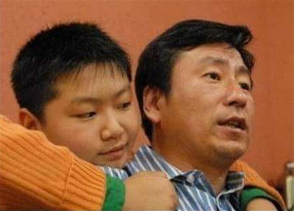 用心良苦 歌词的 意思是 一生错,爱放你的手”还是“一生.一生错,爱放你的手 用心良苦 歌词的 意思是 一生错,爱放你的手”还是“一生.一生错,爱放你的手